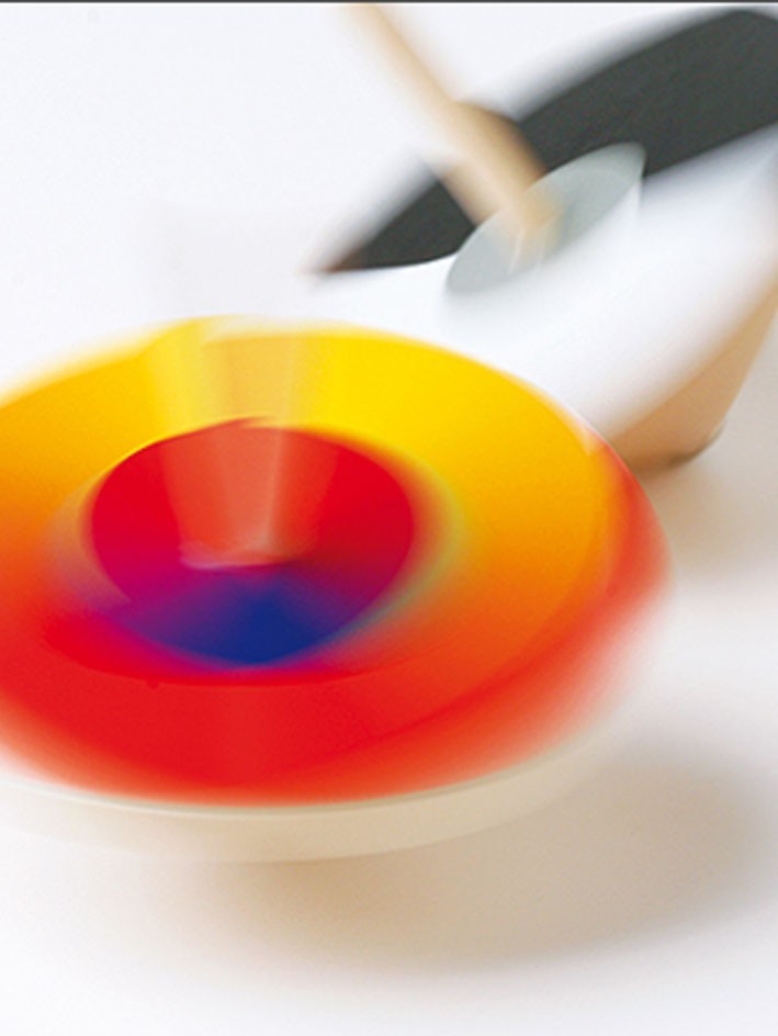 SPINNING TOP