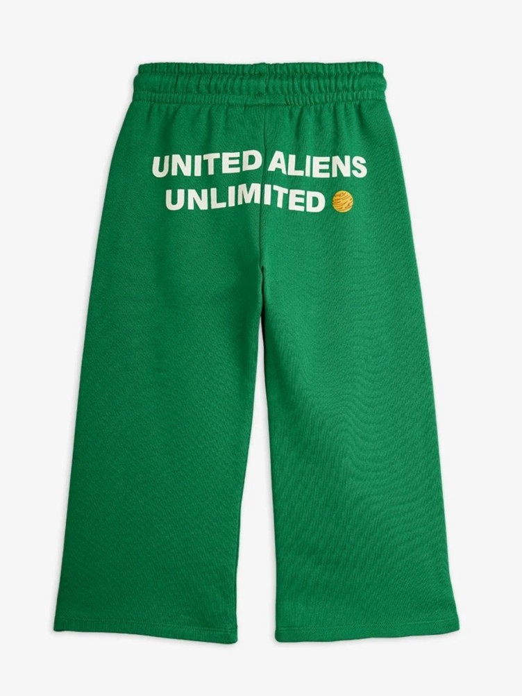 TRAVEL PANTS