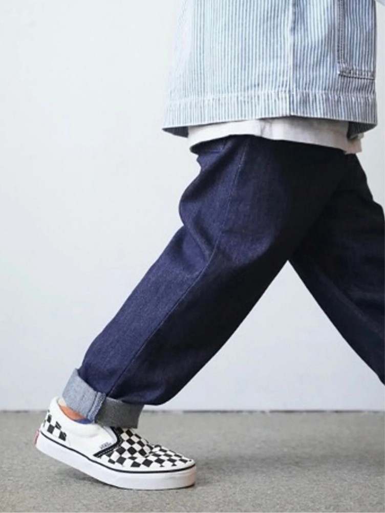 DUNKELBLAUE REGULAR-JEANS